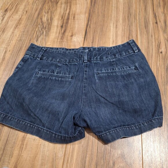 Loft Ann Taylor jean Shorts size 0 - Picture 2 of 4